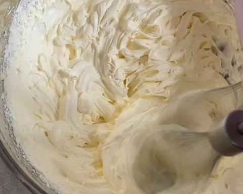多种口味奶油杯子蛋糕的做法 步骤15
