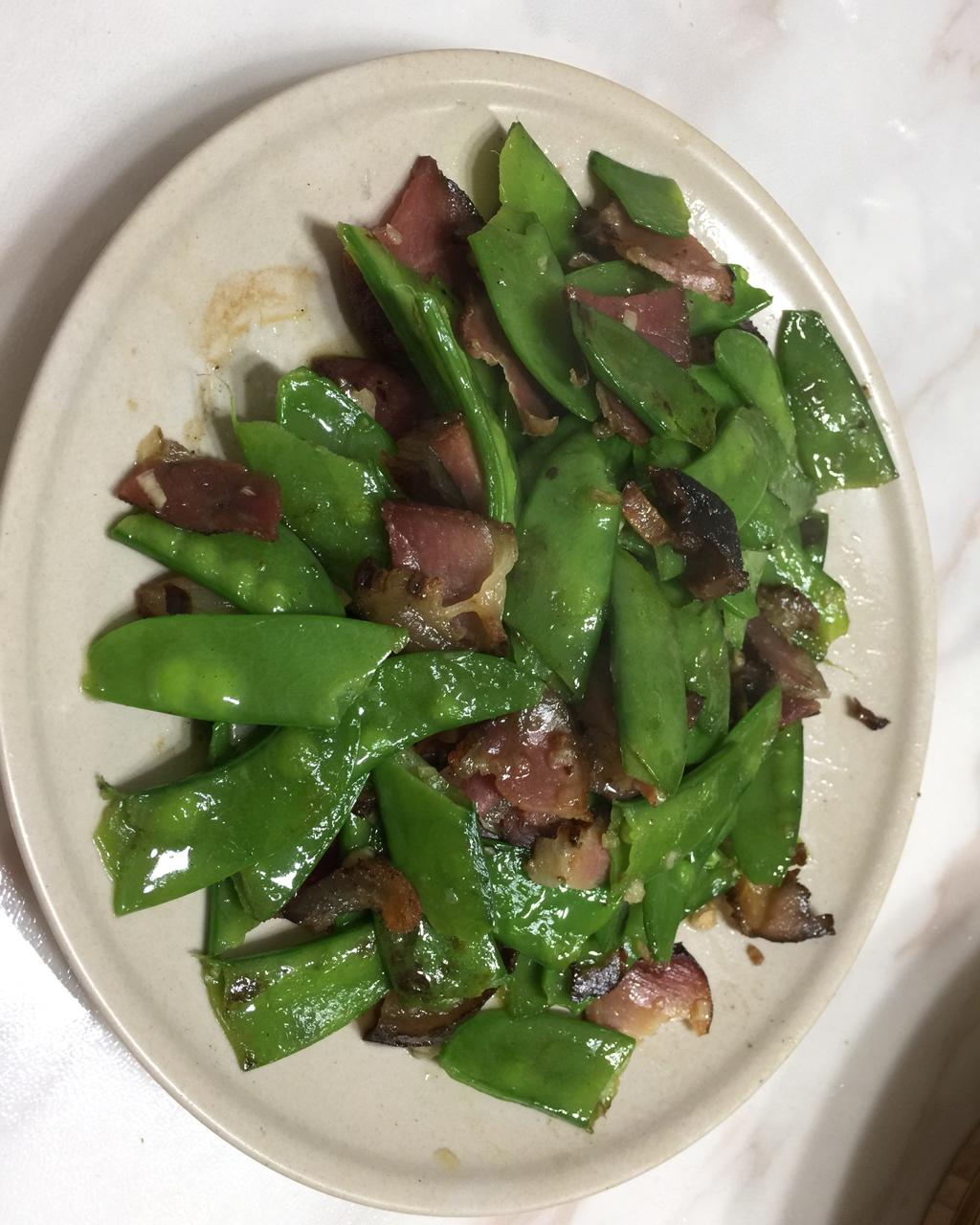 荷兰豆炒腊肉