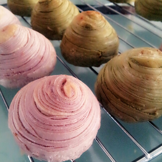 蛋黄酥~紫薯、抹茶、原味~花好月圆，中秋快乐~内附一次做六色蛋黄酥方法~