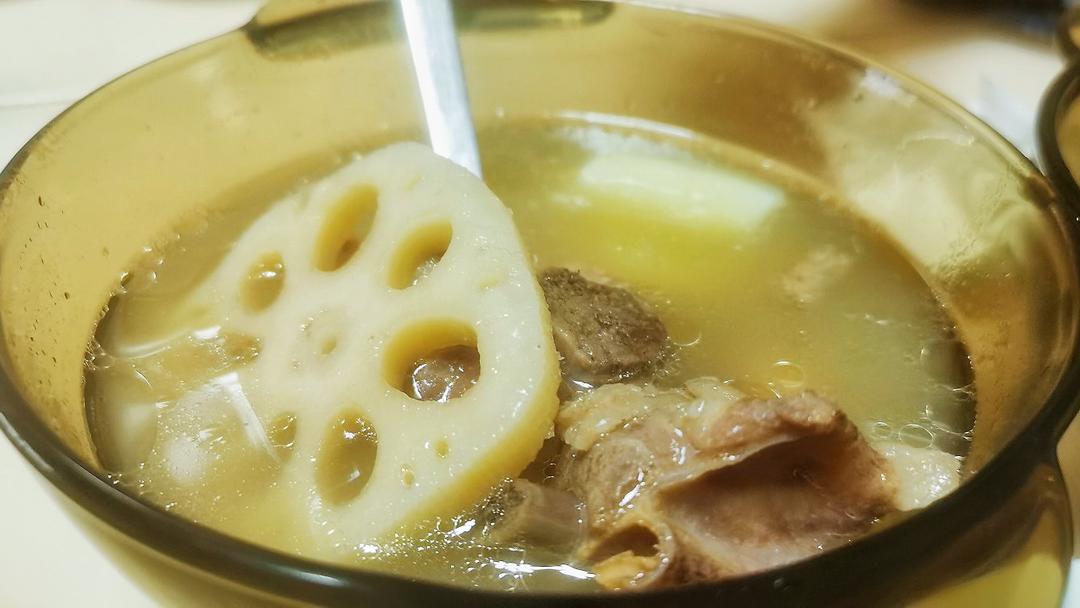 莲藕淮山猪骨汤（简单鲜美）