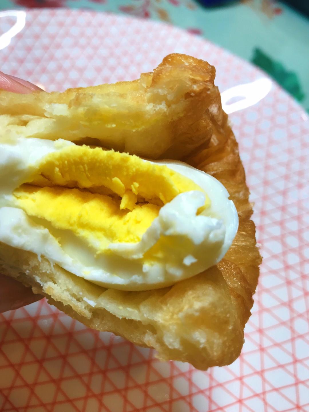 油条卷鸡蛋「早餐新吃法」的做法