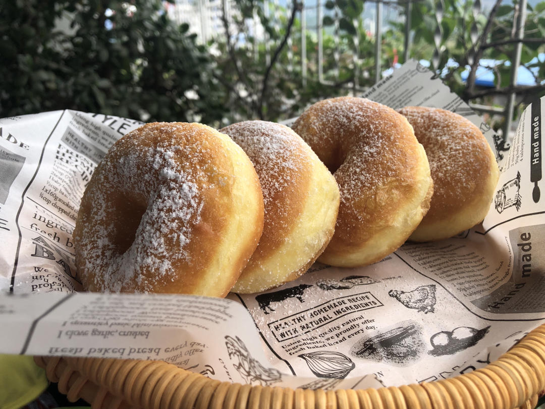 🍩超快手一小时低糖无需烤箱的甜甜圈（详细视频）