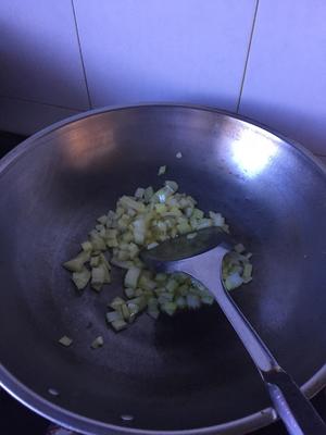 番茄土豆大豆蛋白浓汤配菜花米的做法 步骤2