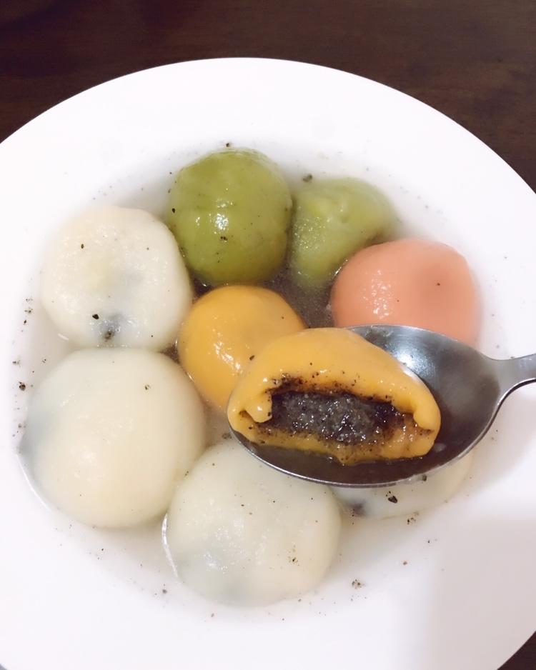 黑芝麻汤圆