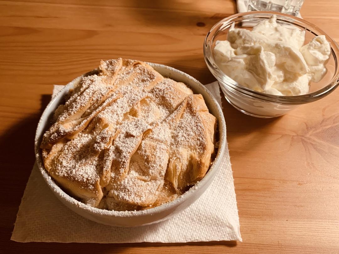 Peach Pie in Greek Style