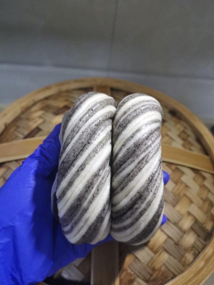 双色花卷