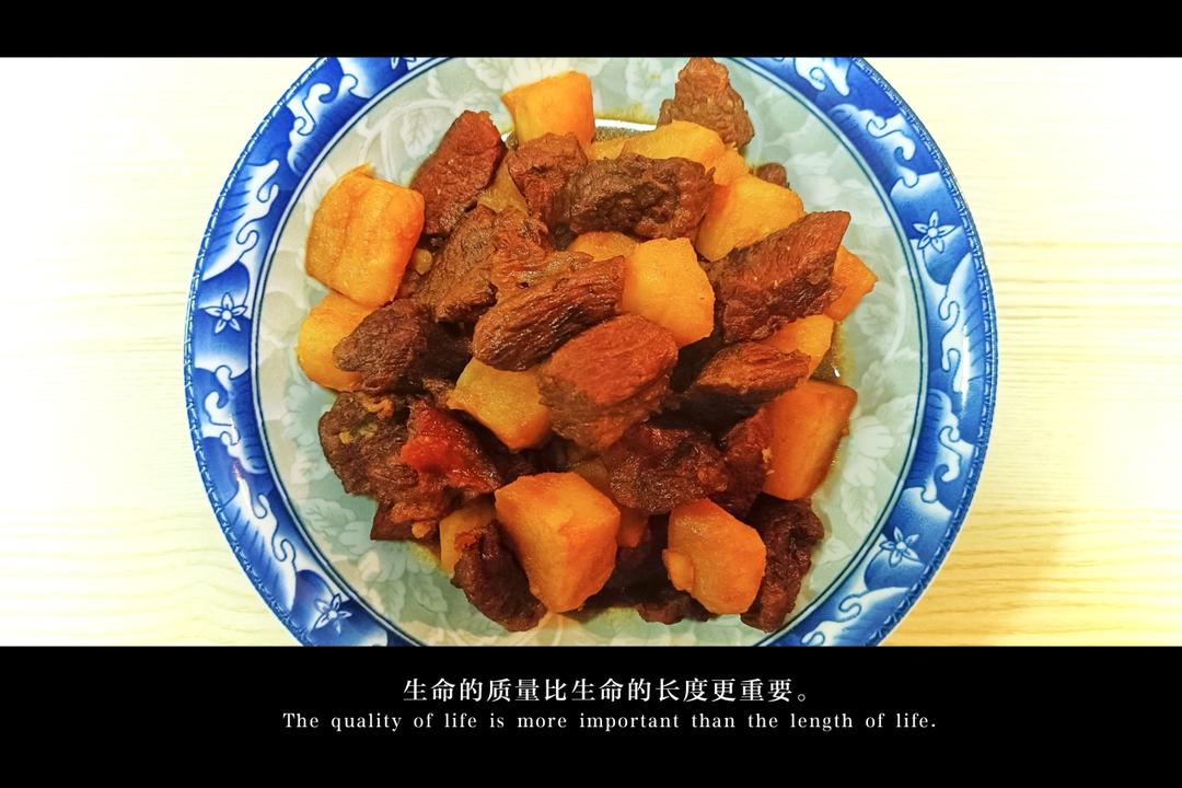 简单调料成就原汁原味的土豆炖牛肉