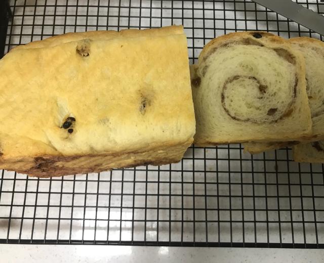 肉桂葡萄干面包的做法