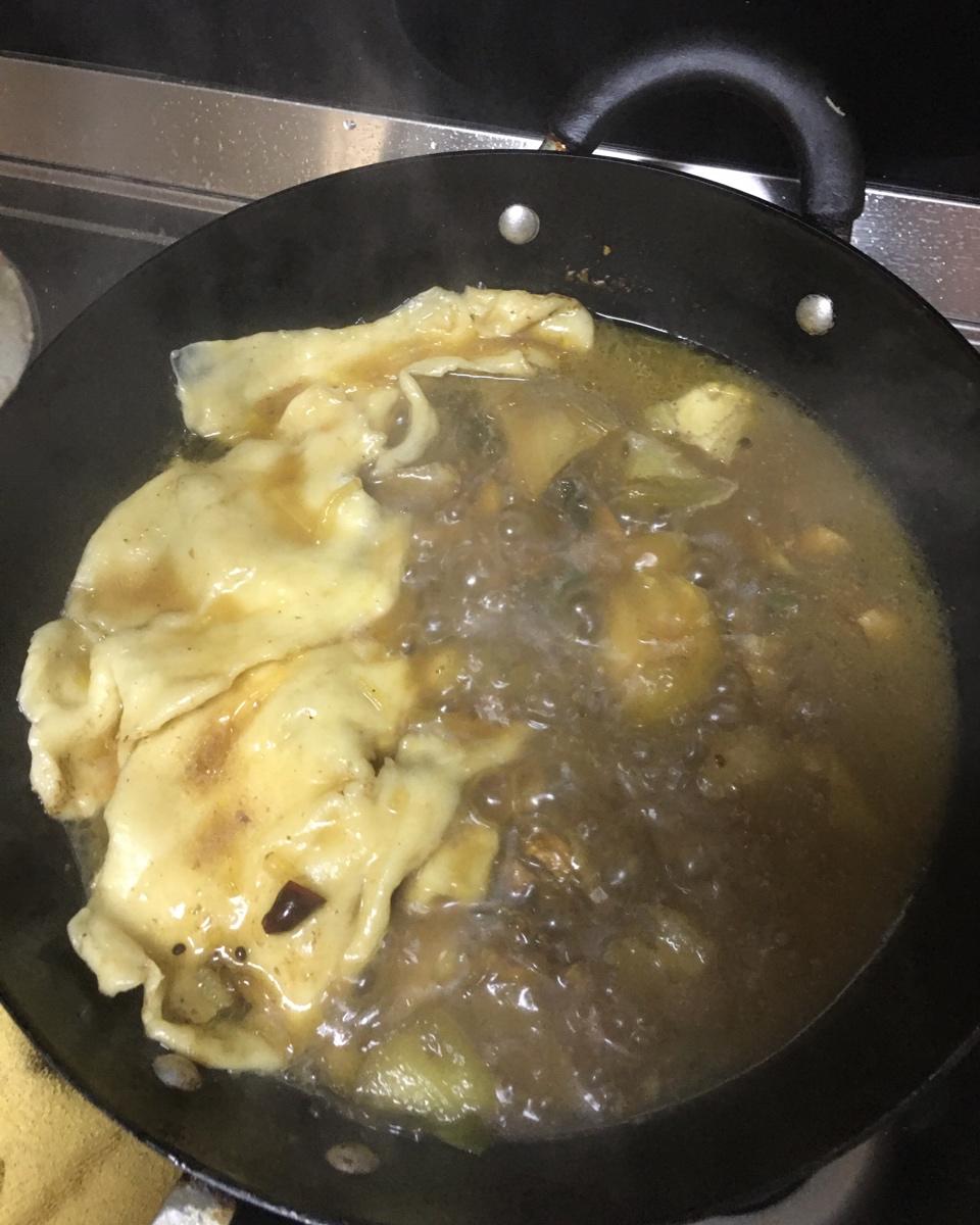 茄子炖鸡贴饼子(地锅鸡)