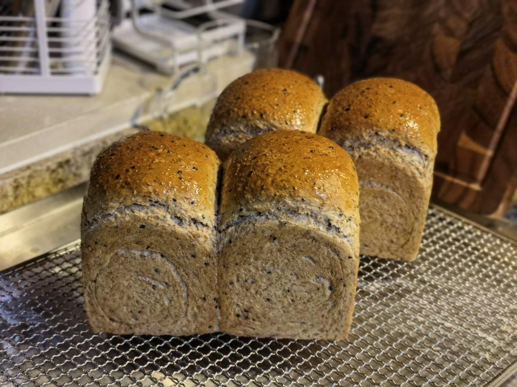 65%全麦吐司 王后粗麸/粗粒全麦粉 无奶低糖低油也可以很松软的粗粒全麦吐司