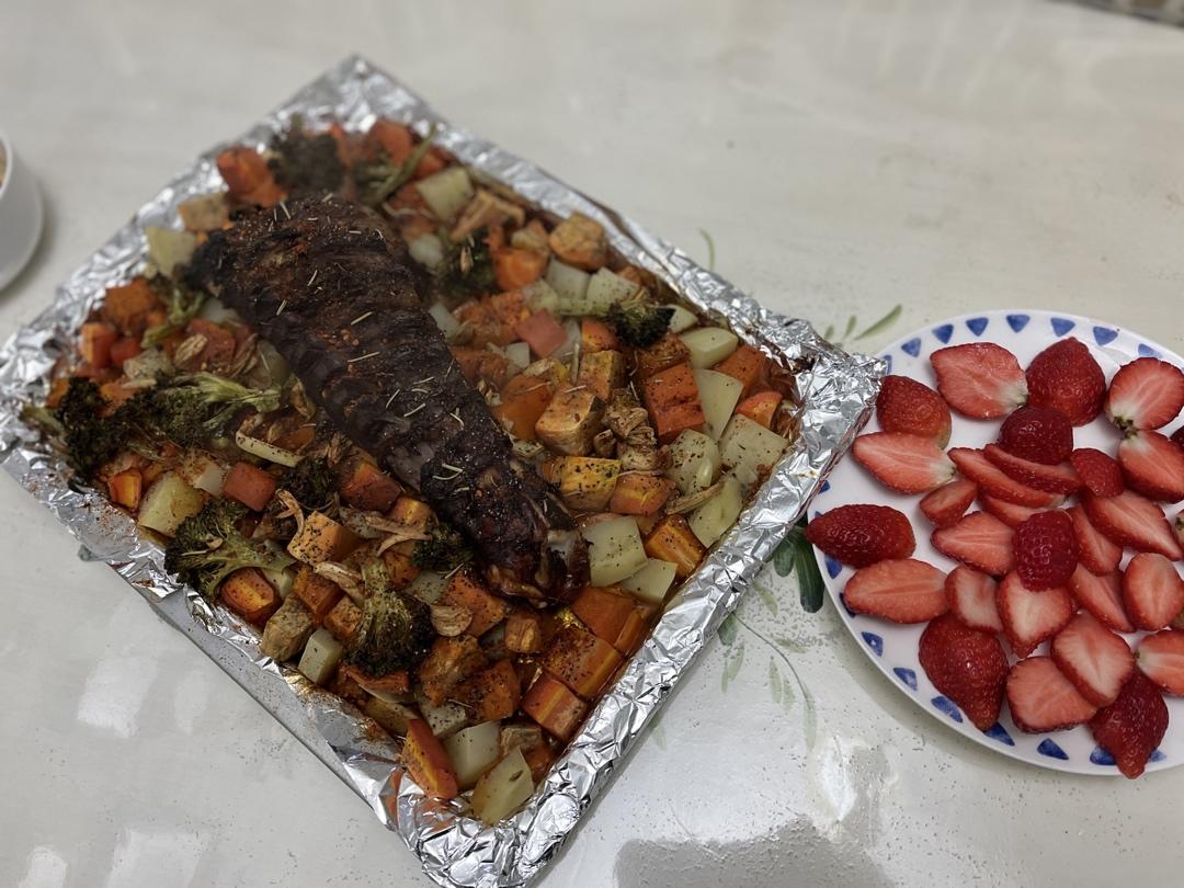 孜然蒜香烤羊腿