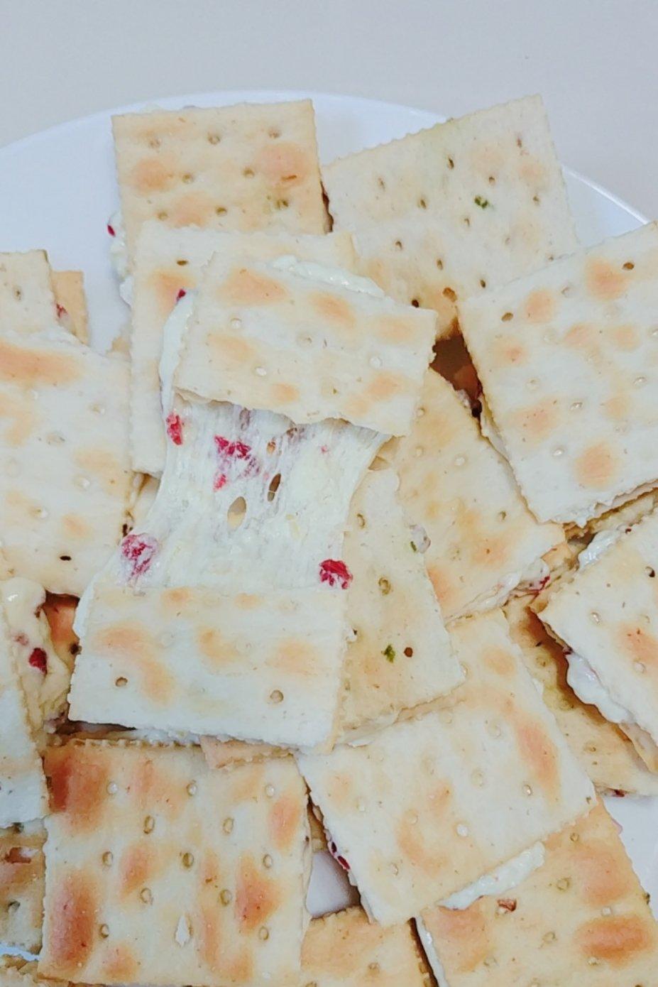 冬天也能拉丝的【蔓越莓牛轧糖饼干】快手棉花糖版