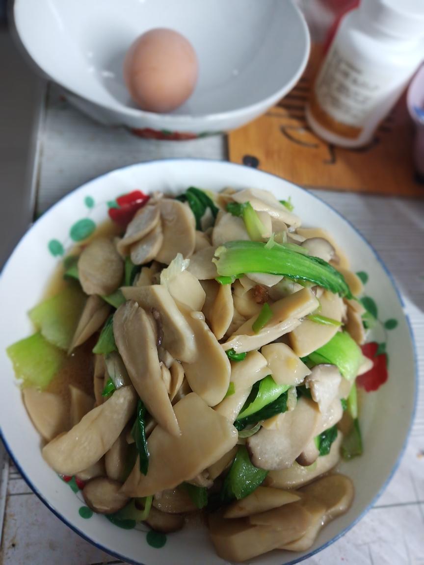 合炒油菜杏鲍菇