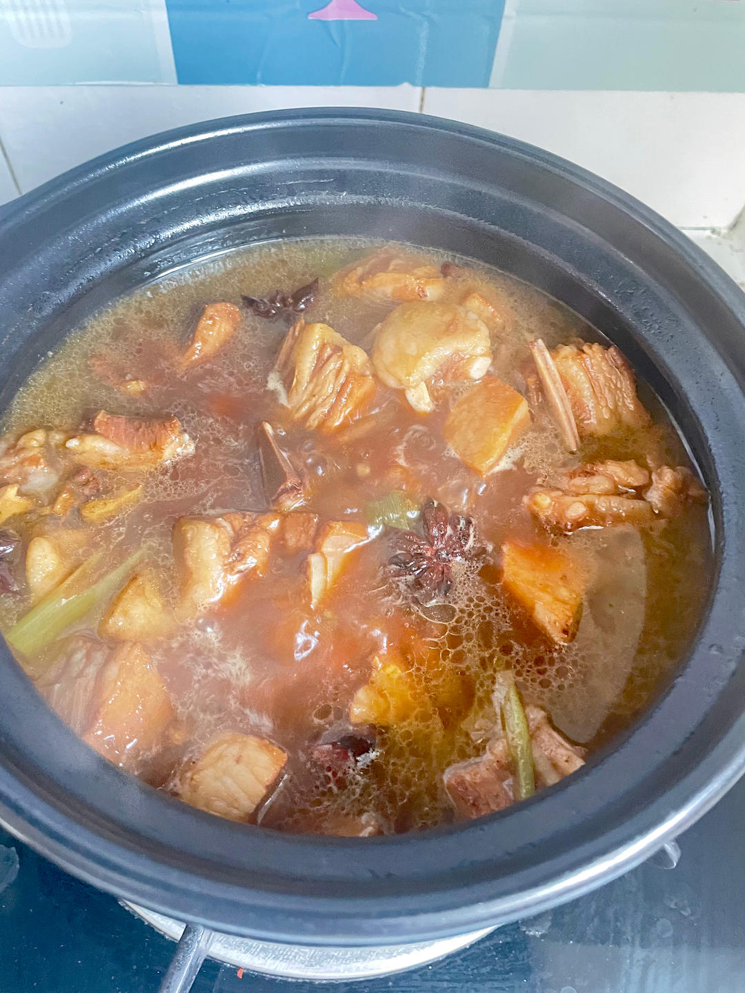 红烧羊肉煲