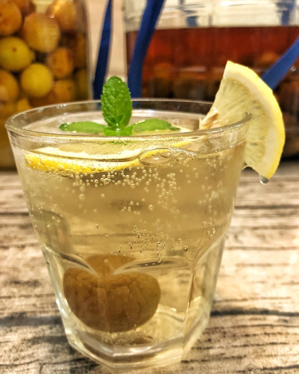 折颜有桃花醉 阿枝师会酿梅子醉 去年做的梅酒今天开封