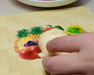 情人节奉上:彩虹水果🍎酸奶燕麦片🌸的做法 步骤1