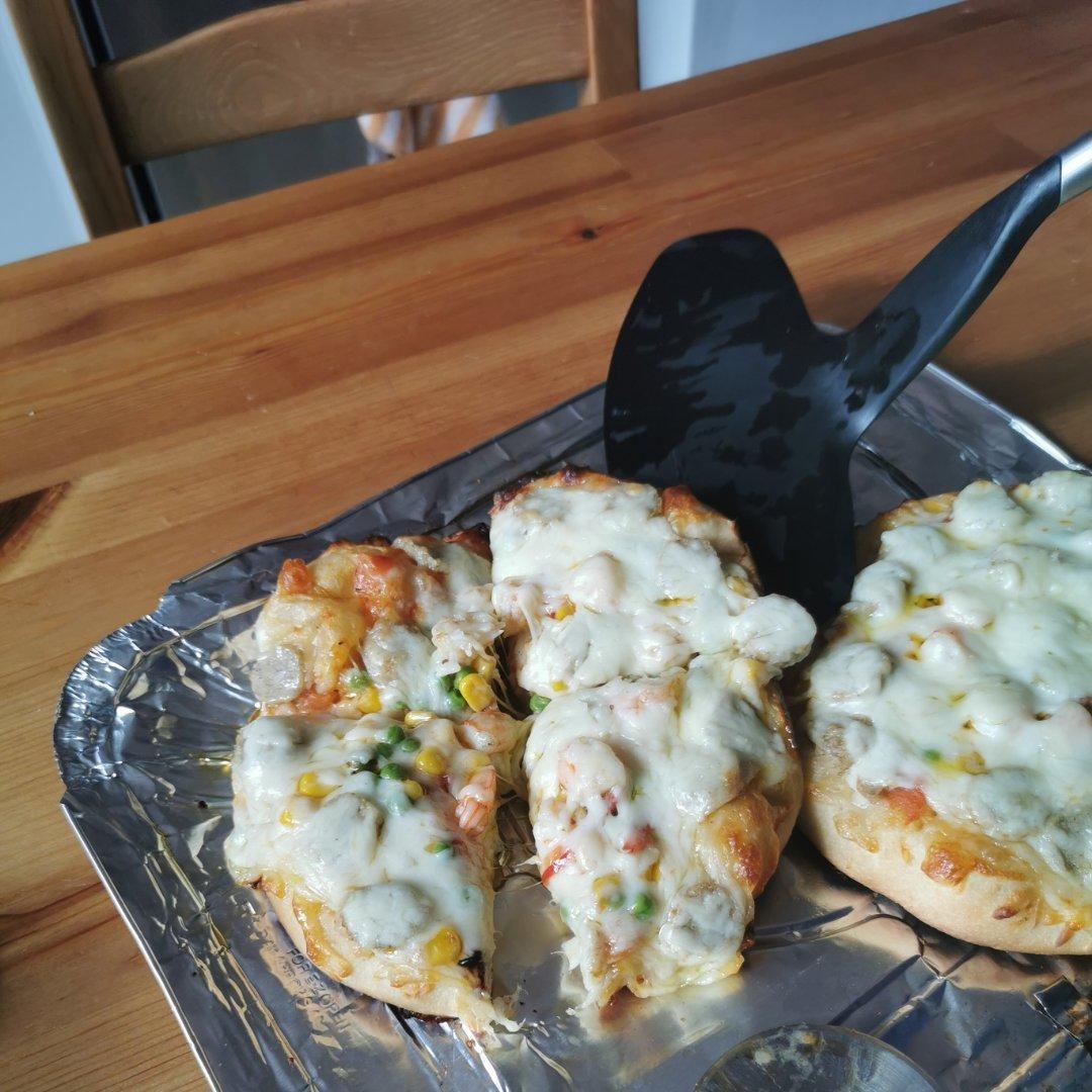 含宣软饼皮做法、自己在家也能做出馅料十足、超拉丝的美味诱人披萨