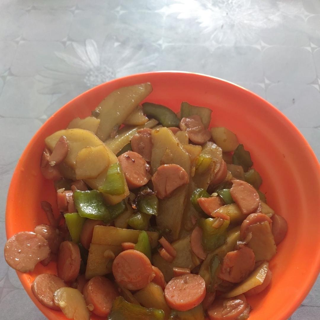 土豆片炒火腿肠