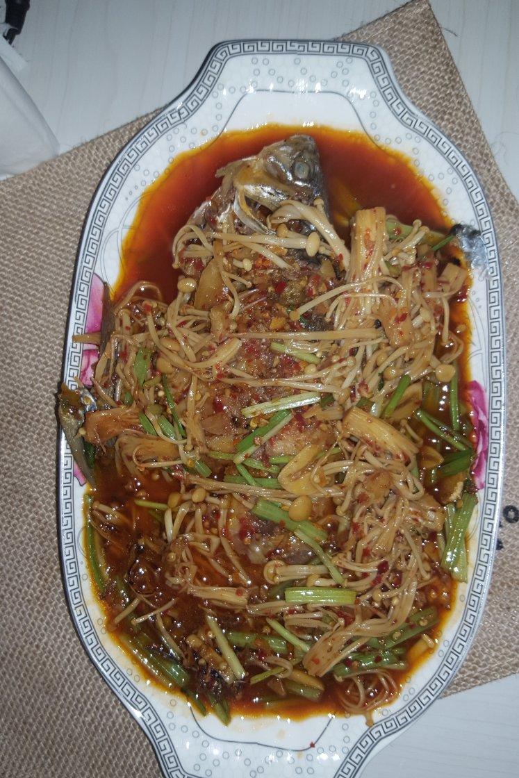 红烧鲫鱼