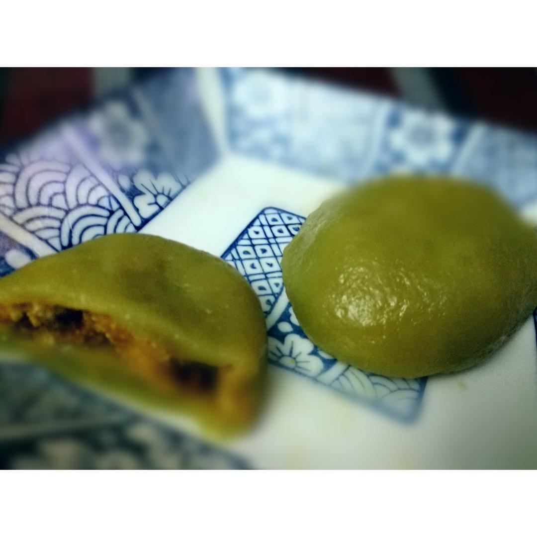 网红青团～～咸蛋黄肉松青团