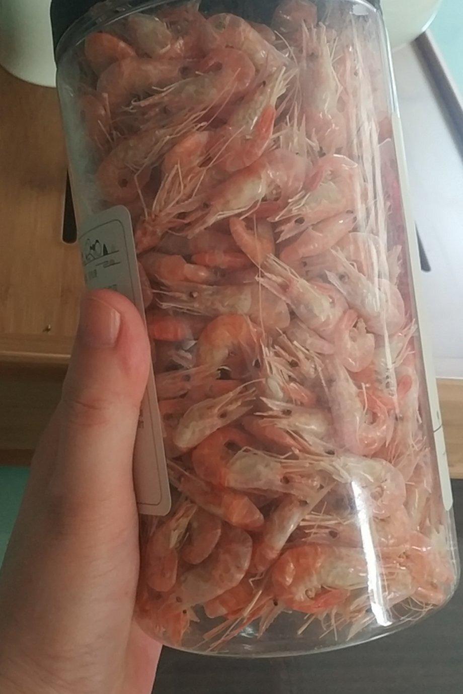 全身都裹满太阳的虾干