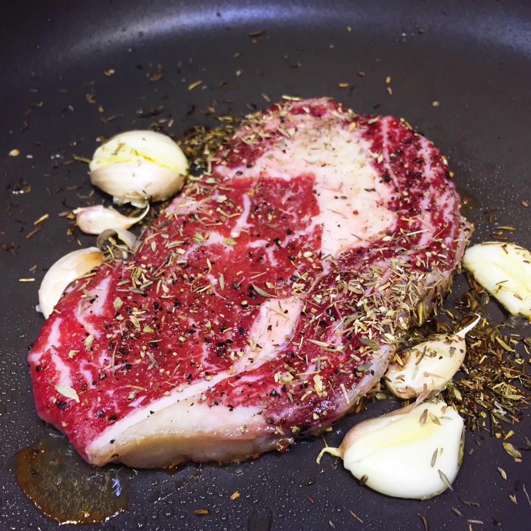 空空大厨做的好吃到哭的煎牛排