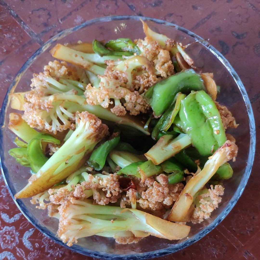 老丁的私房菜-干锅花菜