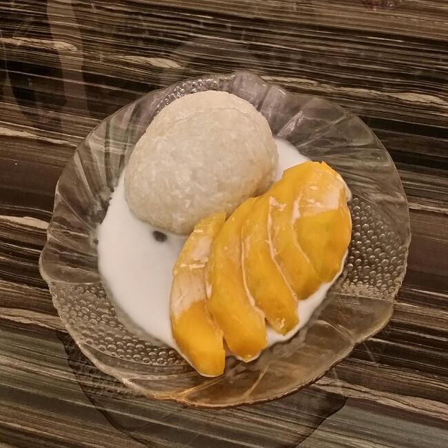 椰汁香芒糯米饭的做法