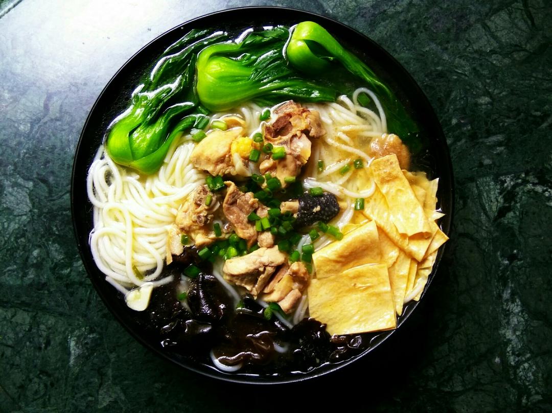 鸡汤米线