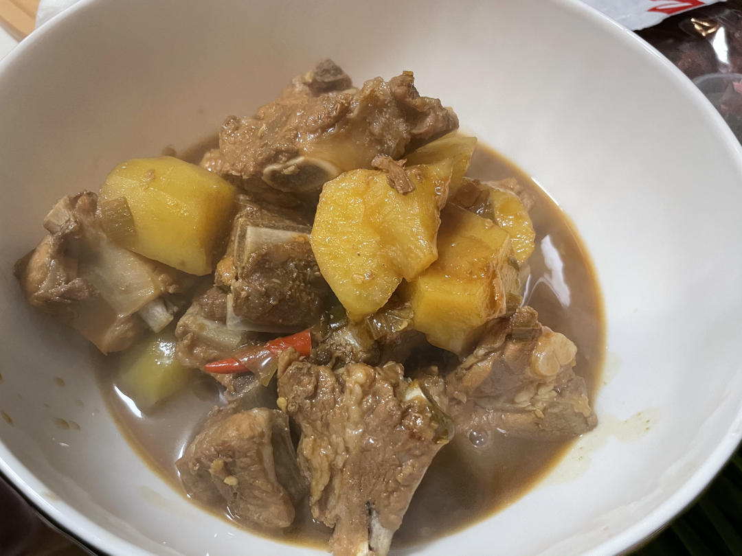土豆炖排骨