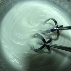 红丝绒酸奶慕斯蛋糕（母亲节蛋糕，零卡糖，自制酸奶，低脂健康，好吃不胖）的做法 步骤8