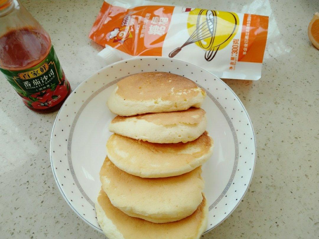 一只不加泡打粉的舒芙蕾松饼 — 南瓜舒芙蕾松饼