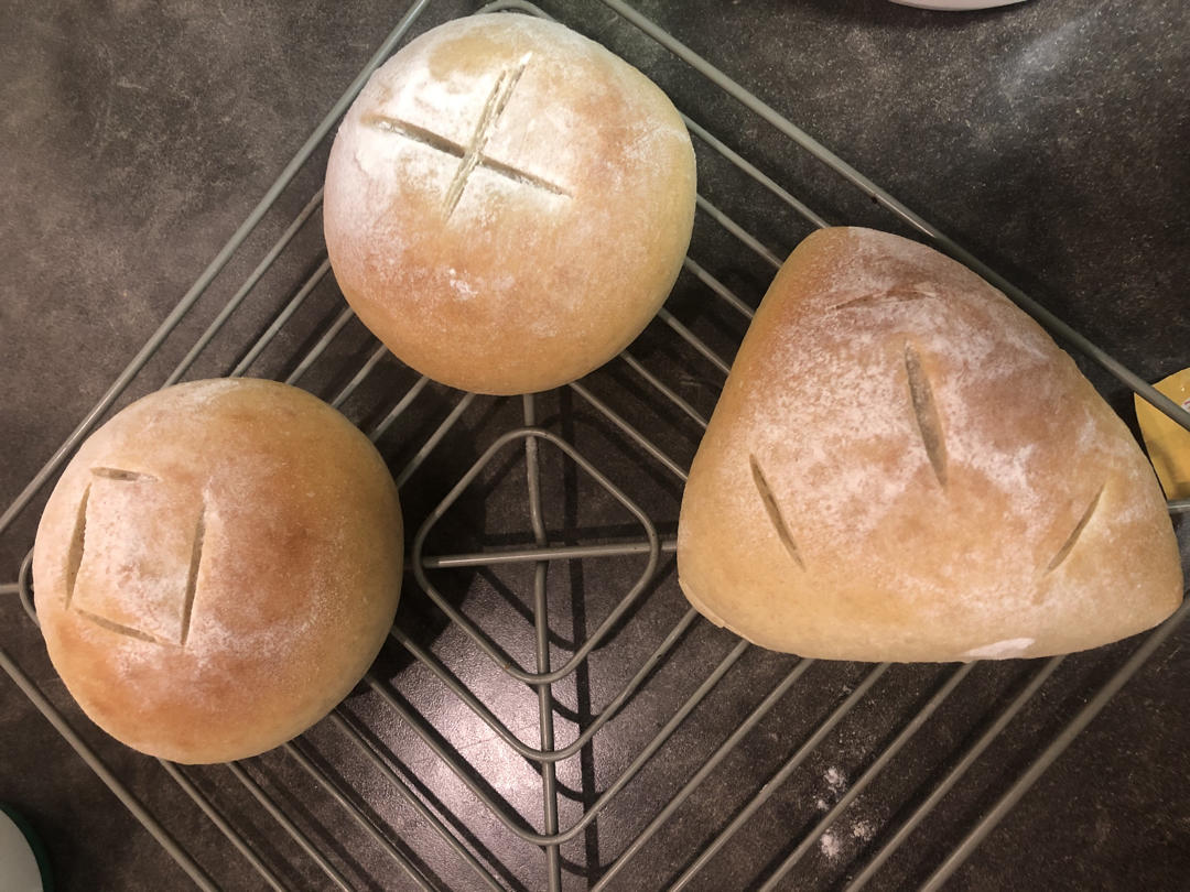 四色超满足软欧面包附四种馅料(麻薯肉松、坚果乳酪、鸡肉蔬菜、蟹棒玉米)完胜网购