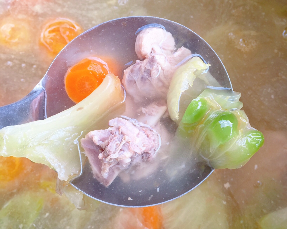 咸菜鸭汤❤️每逢过节都会煮的汤💋也是潮州人的最爱❤️下厨房好像没有看过类似的食谱的做法