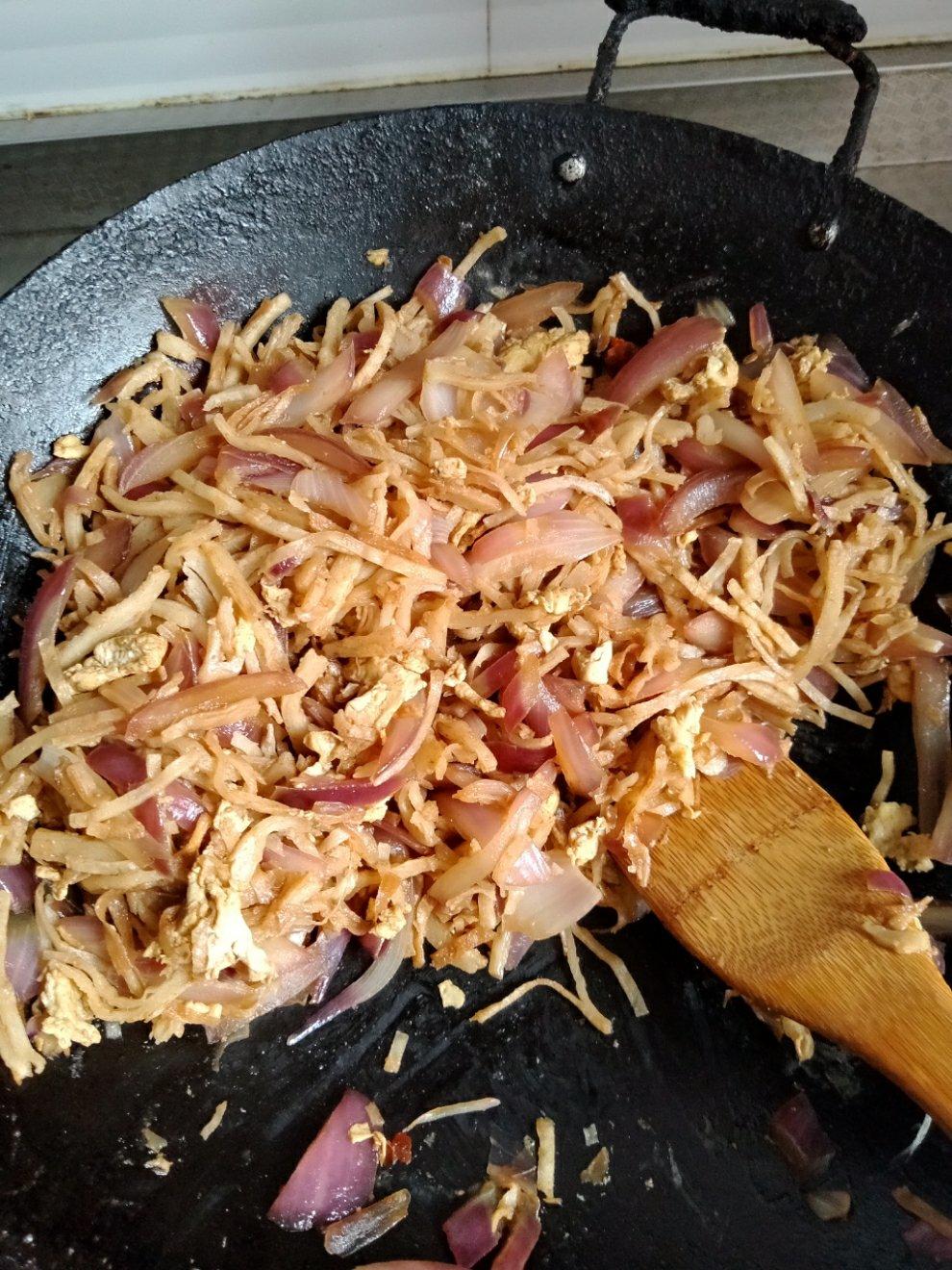 炒饼-洋葱鸡蛋