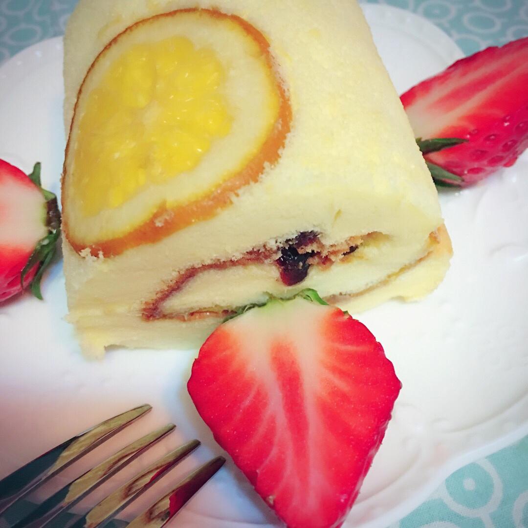 草莓酱蛋糕卷