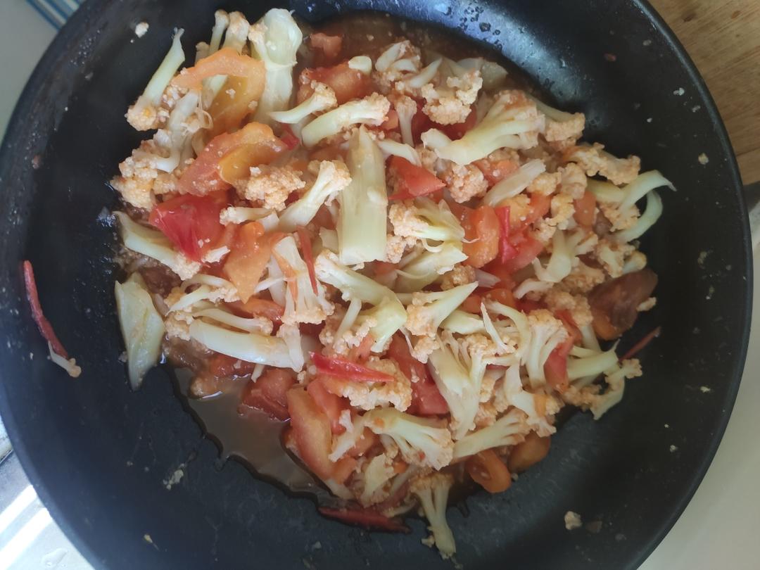 西红柿炒菜花（夏季开胃菜）