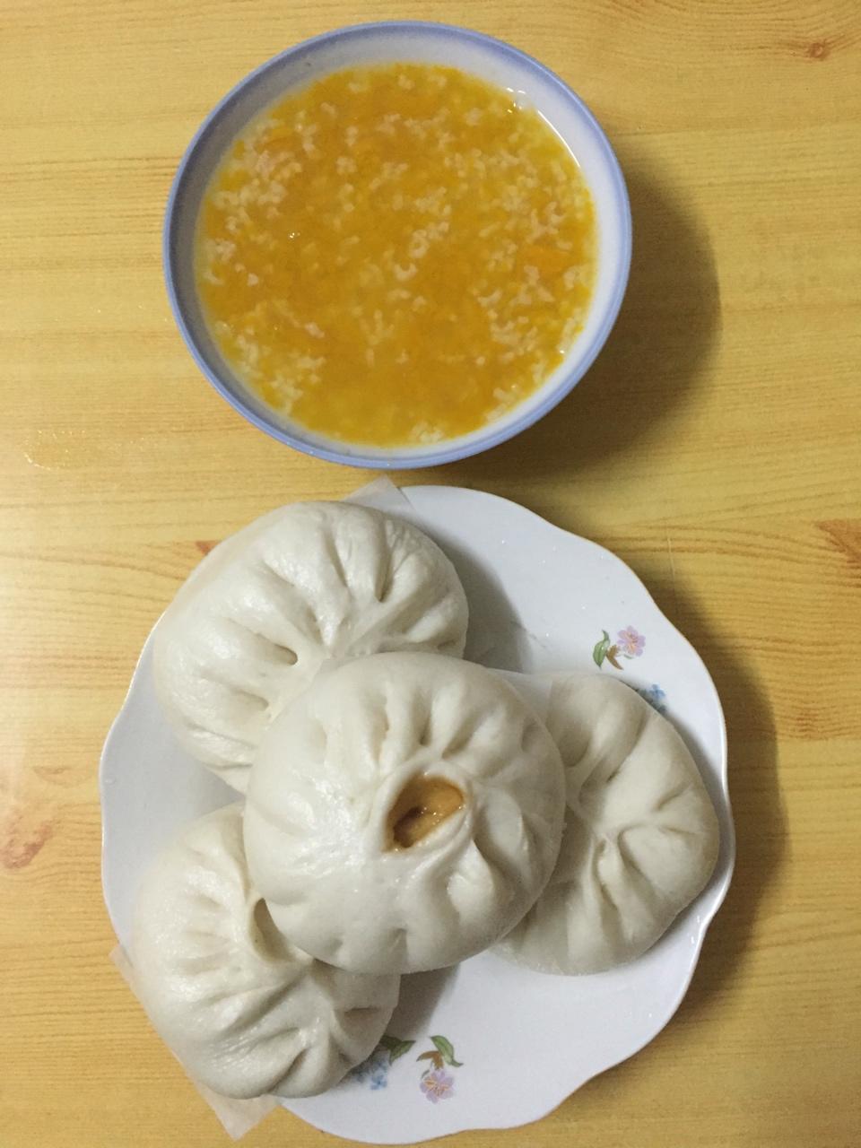 洋葱酱肉丁包子