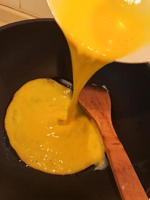 外婆菜 尖椒炒鸡蛋的做法 步骤3