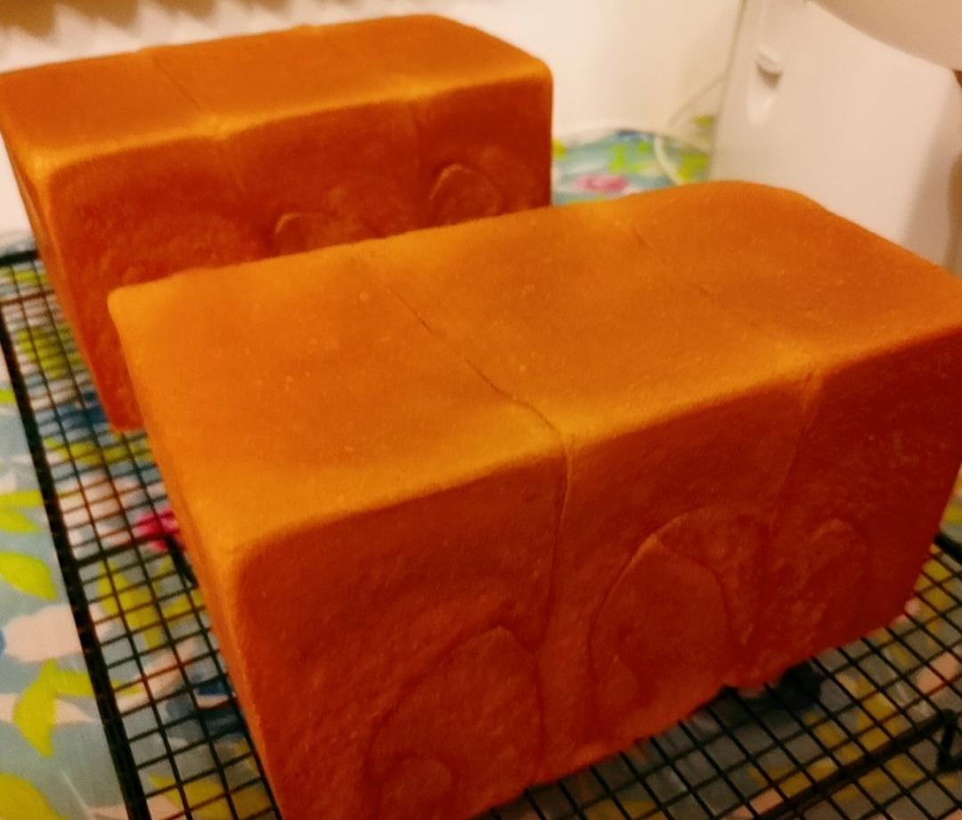 吐司，奶香手撕面包，超级香浓