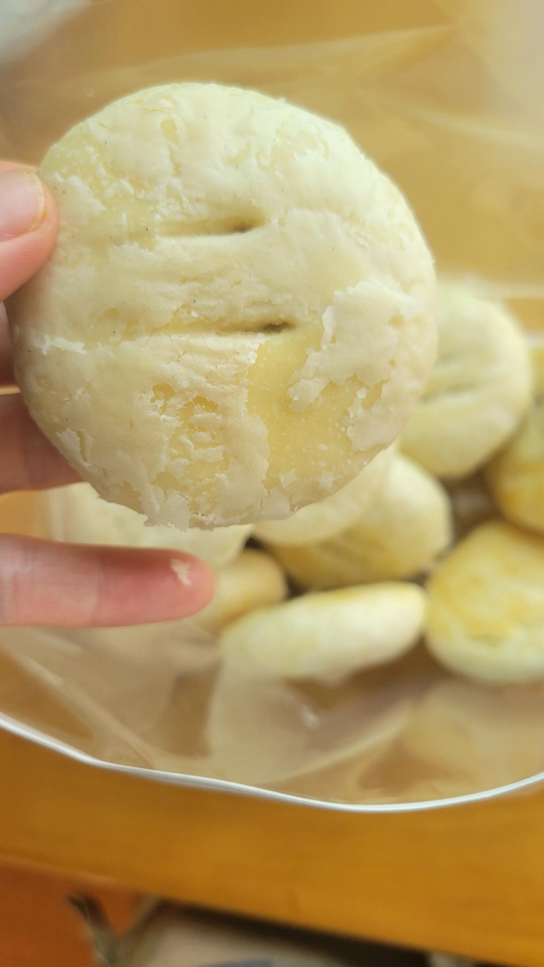 素油、大包酥，香酥掉渣的苏式玫瑰果仁月饼