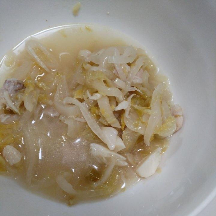 东北酸菜炖白肉