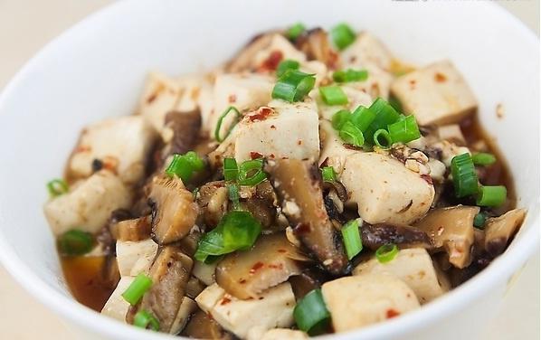 香菇肉沫炒豆腐的做法