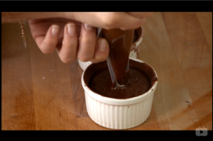 熔岩巧克力蛋糕的做法 步骤10