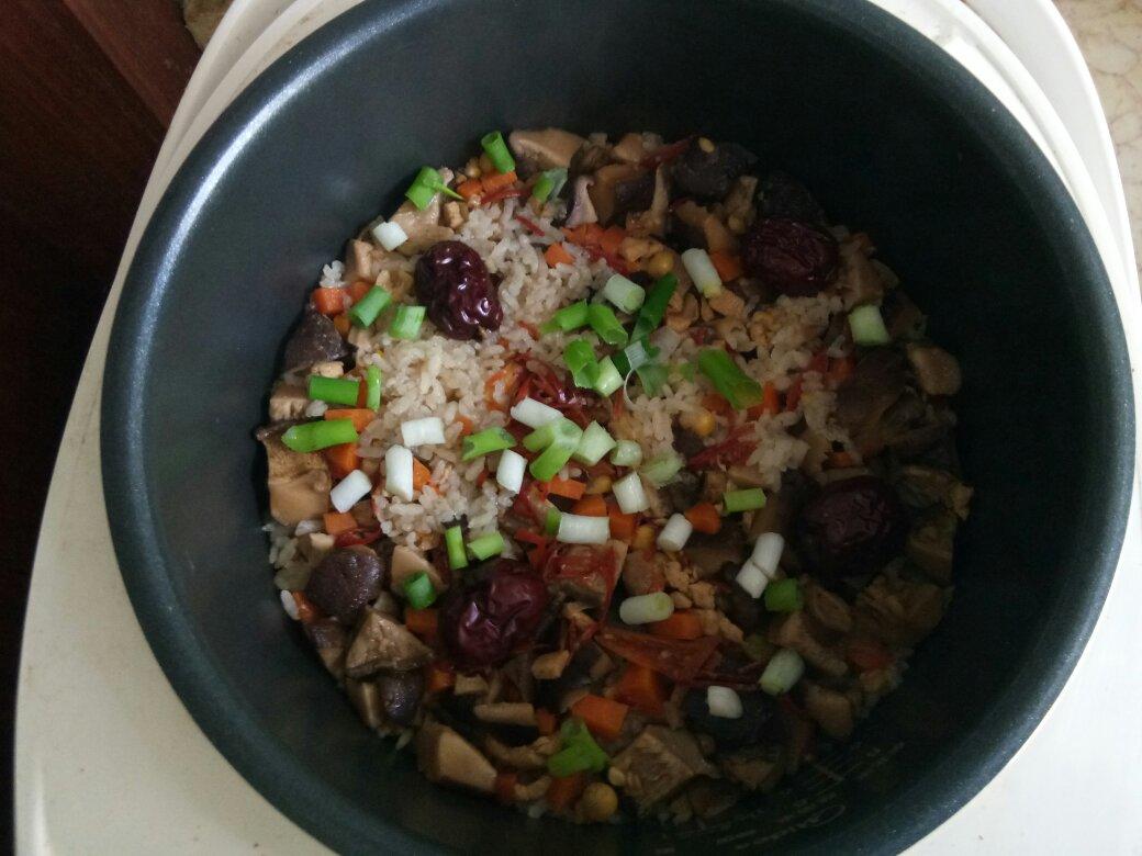 柠萌qamra做的煲仔饭(电饭煲版)