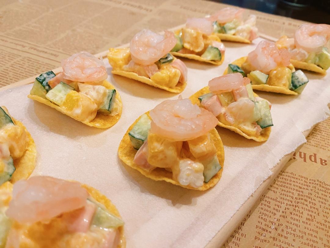 薯片牛油果大虾沙拉