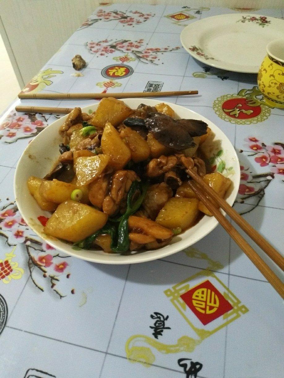 土豆焖鸡腿