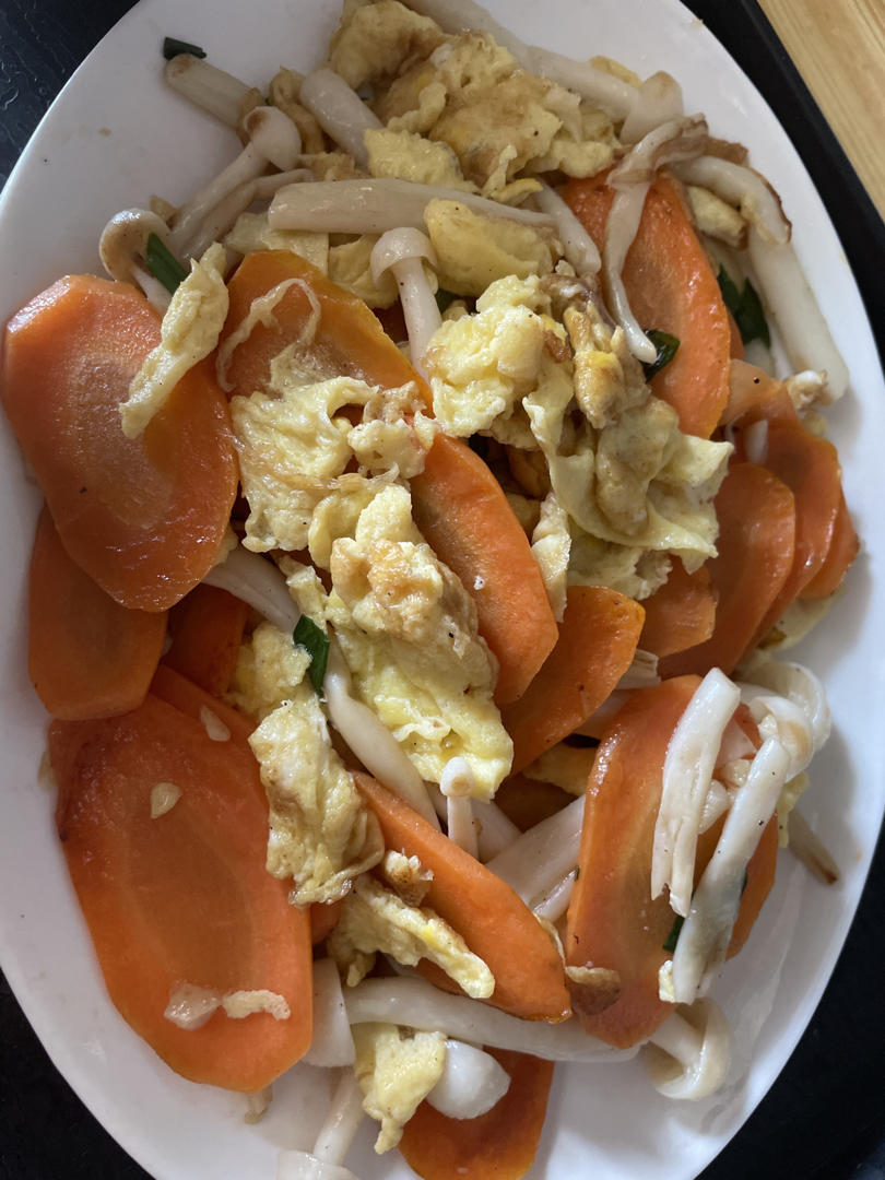 番茄海鲜菇炒蛋，好吃家常菜，增强免疫力