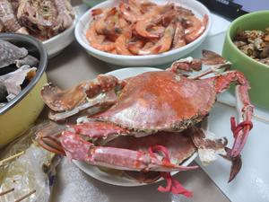 聚会/清蒸海鲜螃蟹辣炒海螺的做法 步骤4