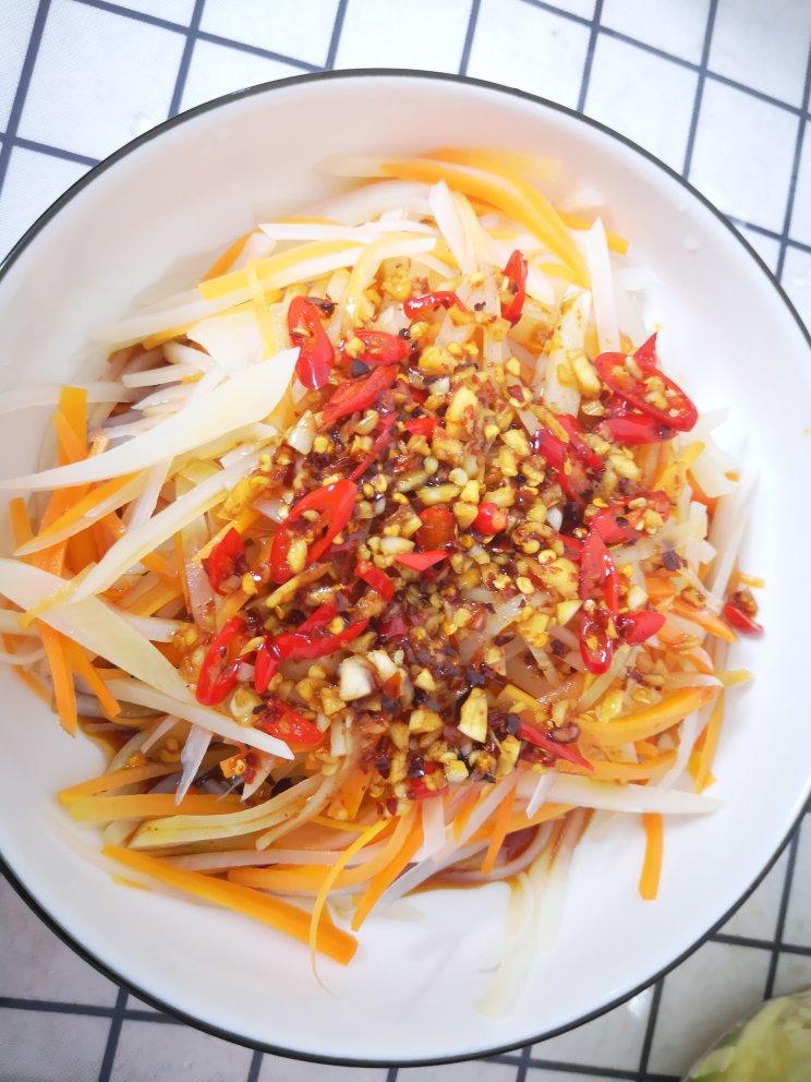 凉拌酸辣土豆丝